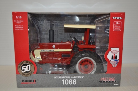 ERTL 1/16 International Harvester 1066 Tractor