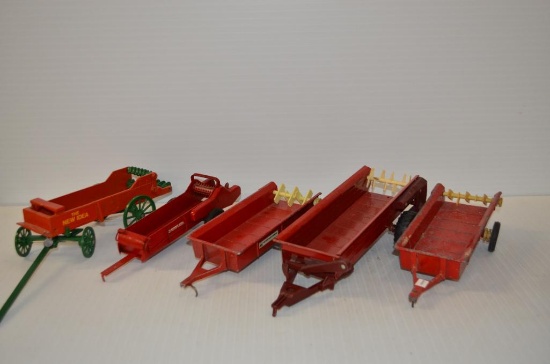 Flat of 1/16 scale Spreaders