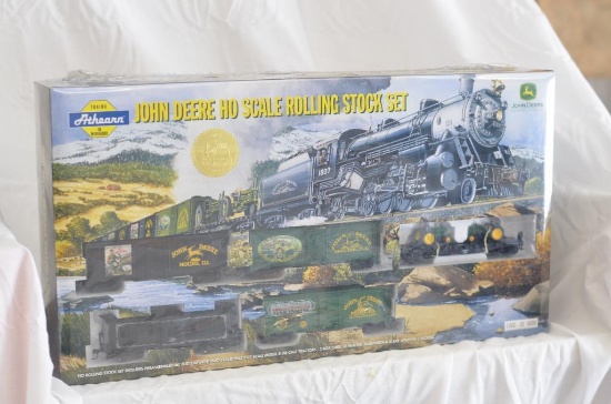 Athearn John Deere Ho Scale Rolling Stock Set