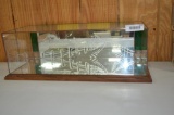 Mirrored lidded glass display case
