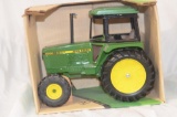 Ertl 1/16 scale John Deere Utility tractor