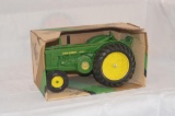 Ertl 1/16 scale John Deere 1949/1954 Model R tractor