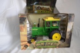 Ertl 1/16 scale John Deere 4020 tractor with cab