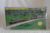 Athearn John Deere HO Scale Train set