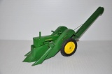 John Deere 1/16 scale toy tractor w/ 2-row mounted corn picker