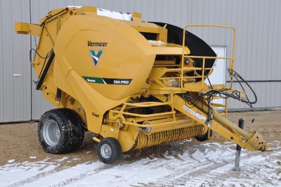 2016 Vermeer 504 Pro round baler