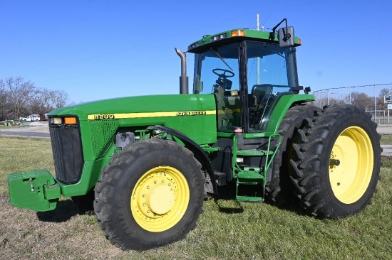 1998 John Deere 8200 MFWD tractor