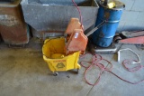 Rubbermaid mop bucket