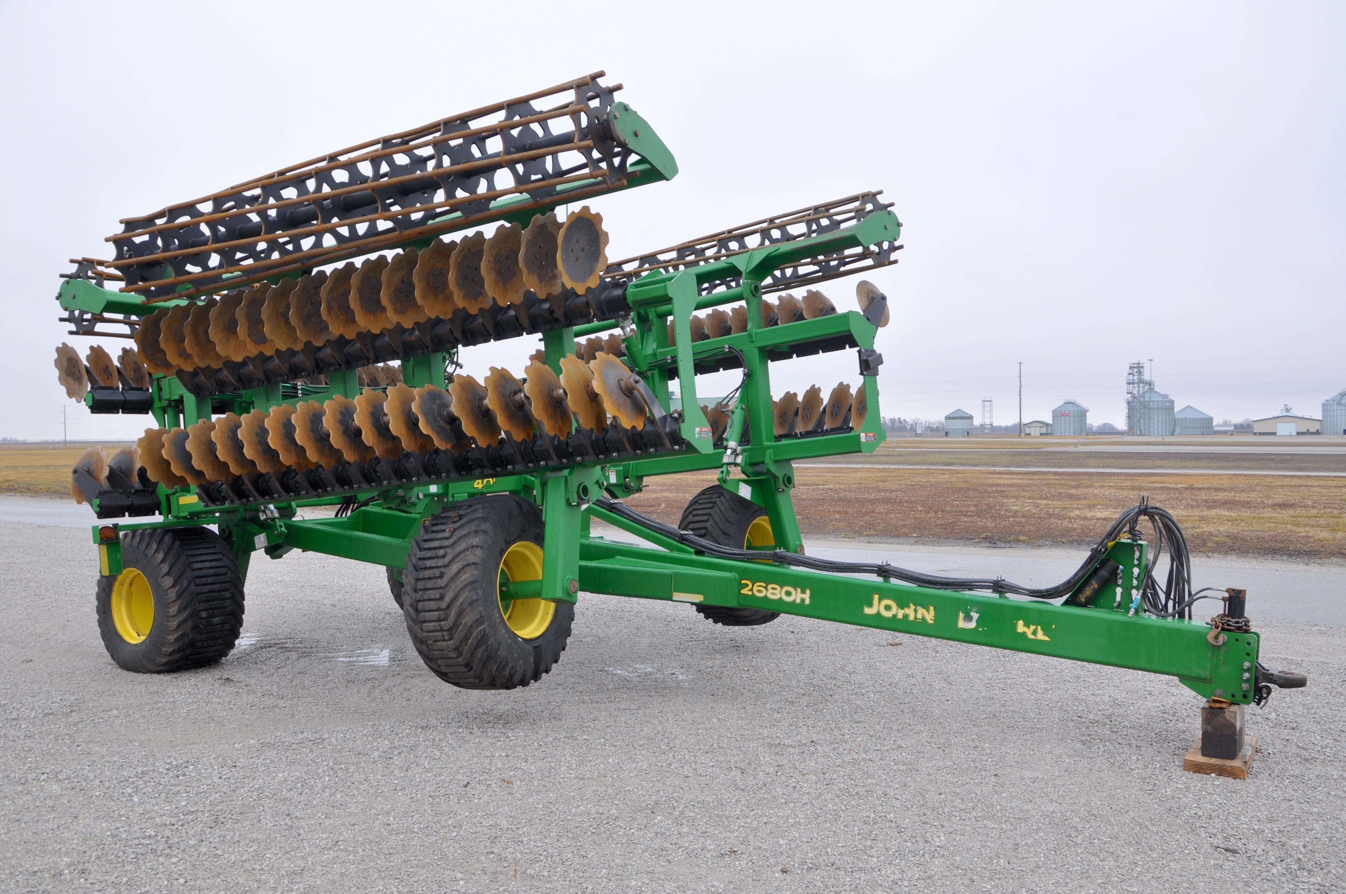 2020 John Deere 2680H 40' high speed disk | Proxibid