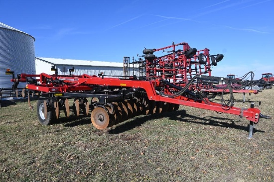 Case-IH 870 7-shank disk ripper