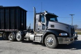 2015 Mack Pinnacle day cab truck