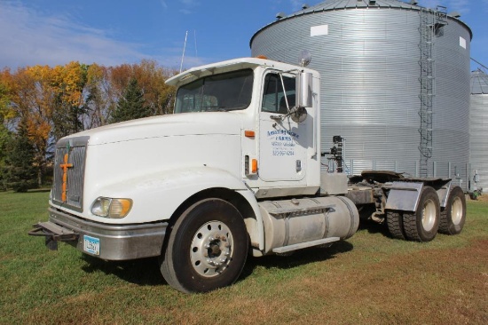 1998 International 9400 Day Cab Semi
