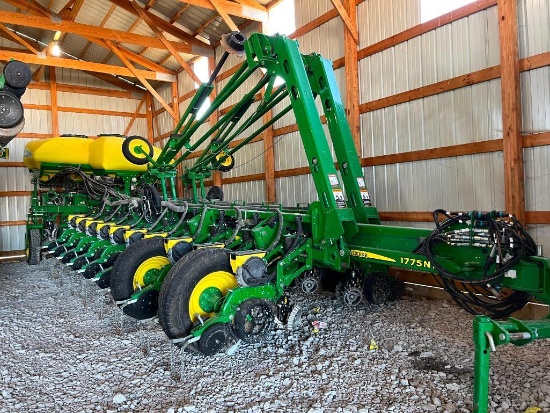 2015 John Deere 1775 24 row 30" planter