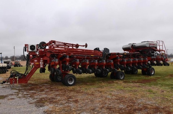 Case-IH 1260 32 row 30" planter