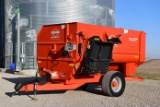 Kuhn Knight RA136 feed wagon