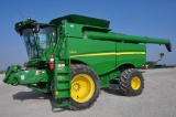 2013 John Deere S670 2wd combine