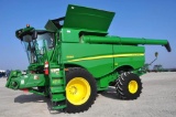 2015 John Deere S680 2wd combine