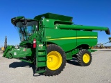 2013 John Deere S660 2wd combine