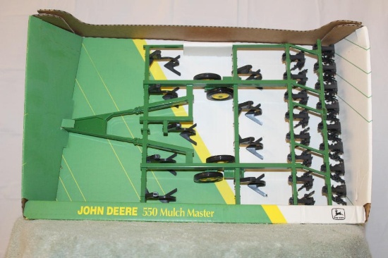 1/16 John Deere 550 Mulch Master