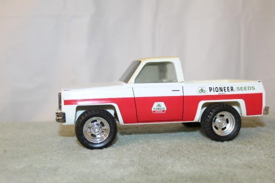 Pioneer Seed Pickup