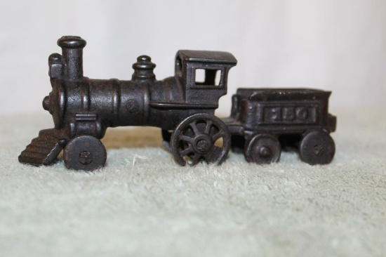 Cast Iron Locomotive with Coal Car 150