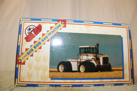 1/32 Big Bud 440 Tractor with Triples