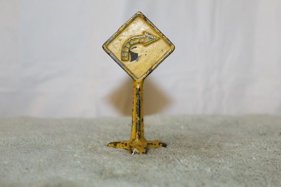 Arcade Curve Sign