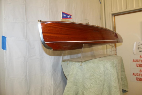 1/8 Scale 1938 Chris-Craft Boat