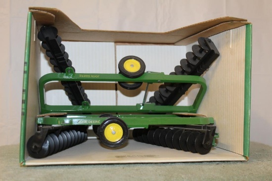 1/16 John Deere 220 Power Flex Disk