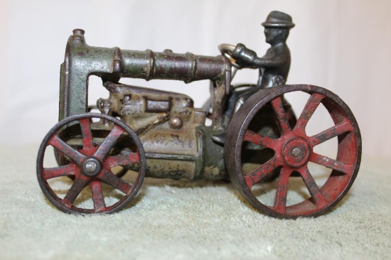 Arcade Tractor With Man