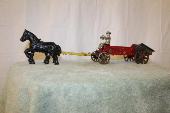 Arcade Manure Spreader With Horses