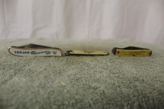 (3) Pocket Knives - Trojan