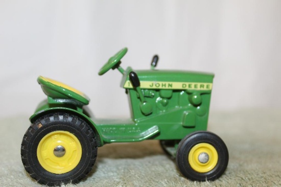 1/16 John Deere 110 Garden Tractor