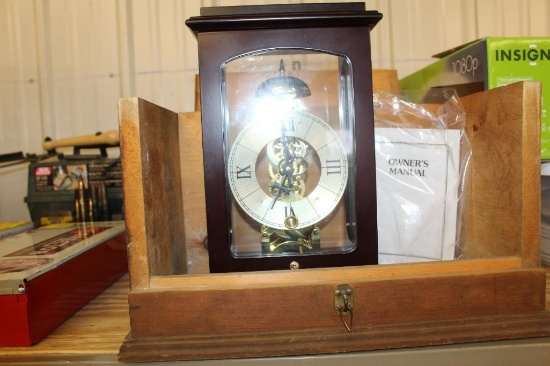 Pendulum Desk Clock with Wood Box
