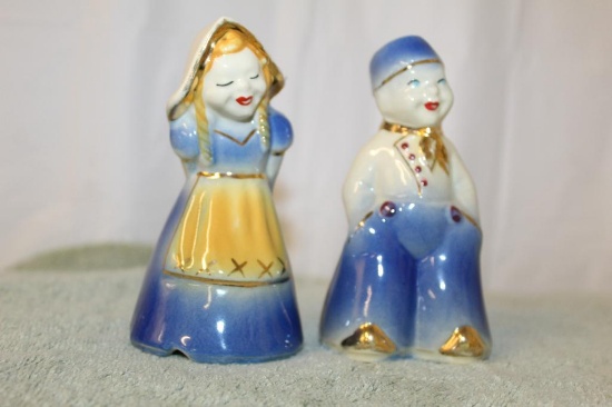 Shawnee Dutch Boy and Girl Salt and Pepper Shakers