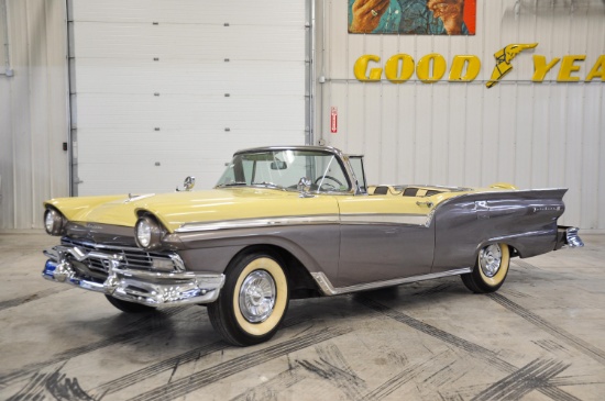 1957 Ford Fairlane 500 Retractable hardtop