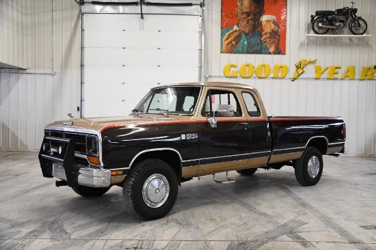 1990 Dodge Ram LE 2500