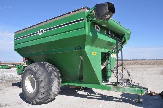 J&M 750 grain cart