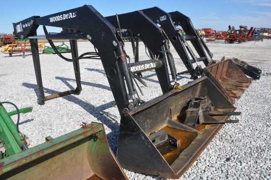 Woods 355 loader