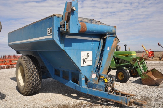 Kinze 600 grain cart