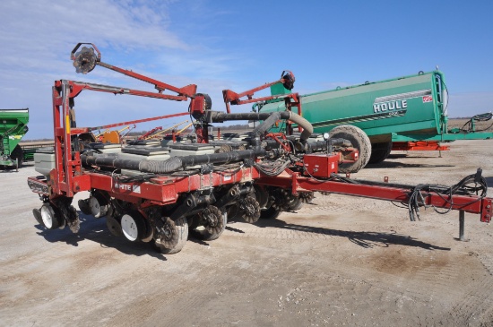 White 6342 12 row 30"/13 row 15" planter