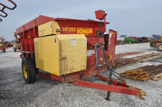 Schuler HF255 feed wagon