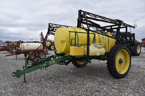 Sprayer Specialties V1010 1,000 gal. pull-type sprayer