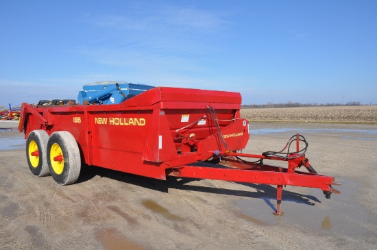 New Holland 195 manure spreader