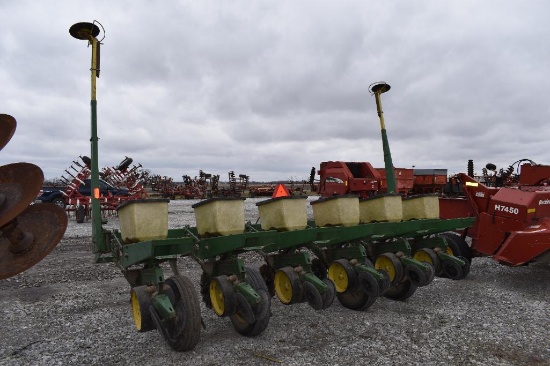 John Deere 7000 6 row 30" planter