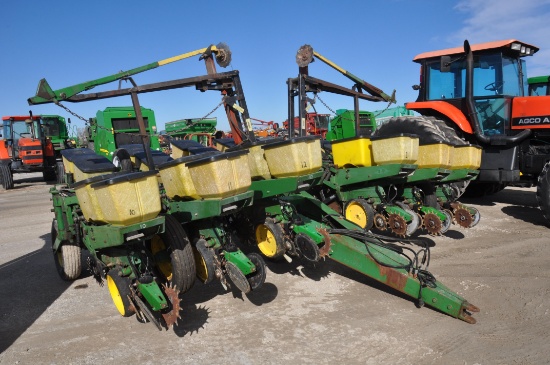 John Deere 7000 12 row 30" planter