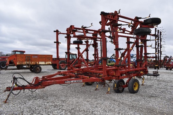Case-IH 4300 36' field cultivator