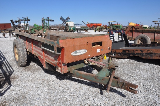 New Idea 217 manure spreader