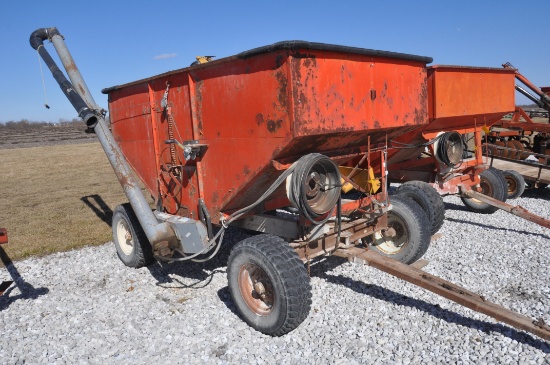 Gravity wagon