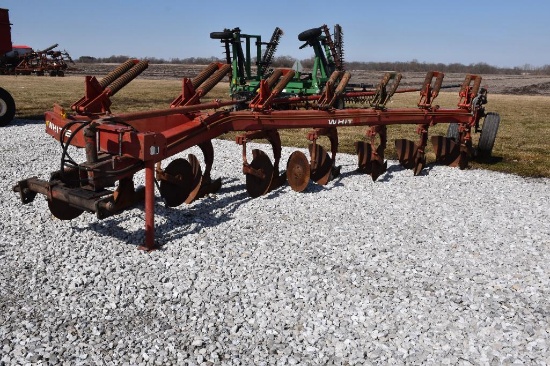 White 855 7-bottom plow